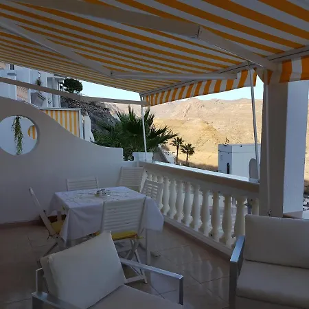Amazing Seaview 2 Bedroom Apartment