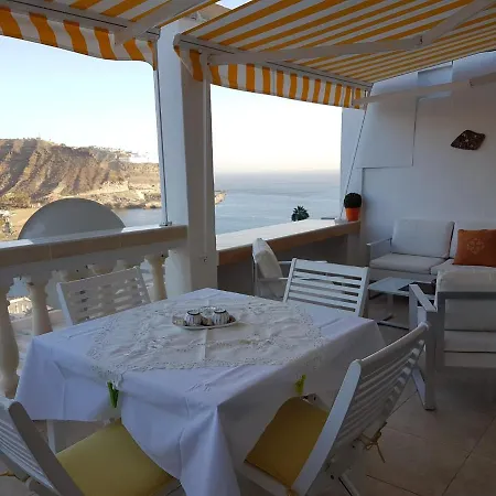 Amazing Seaview 2 Bedroom Apartment *